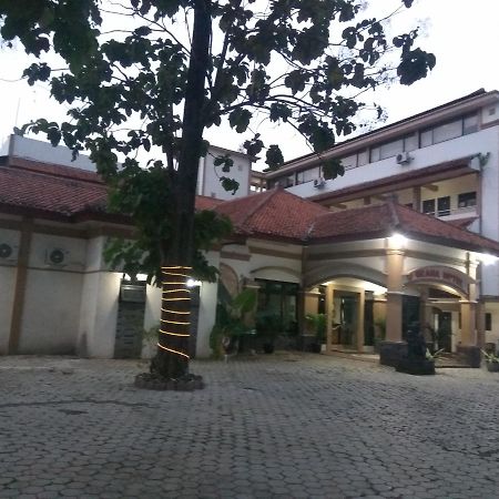 Graha Hotel Sragen Zewnętrze zdjęcie