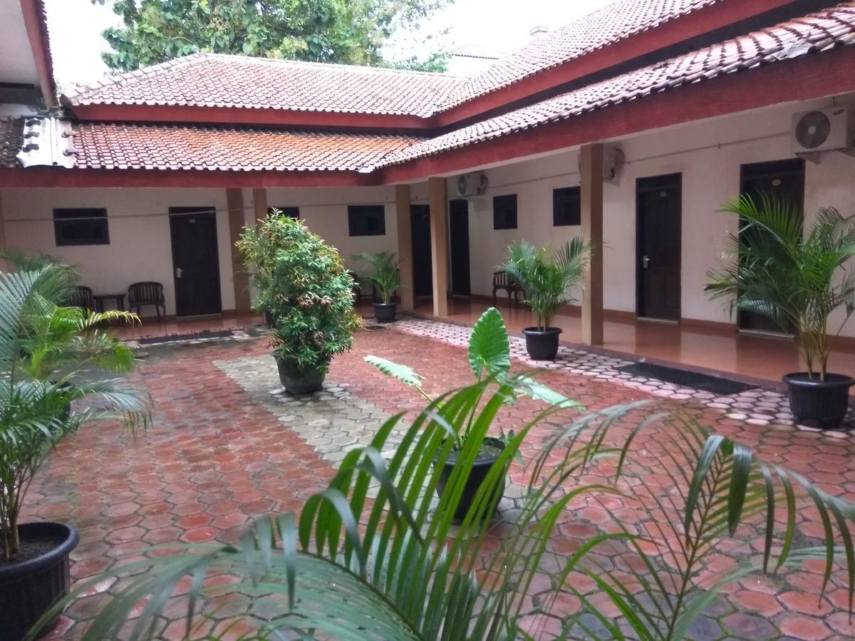 Graha Hotel Sragen Zewnętrze zdjęcie