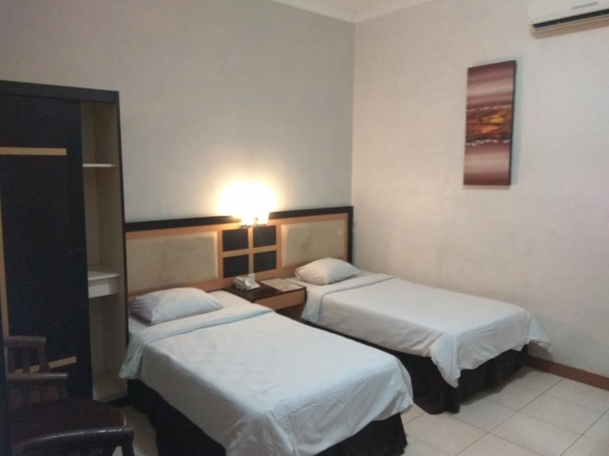 Graha Hotel Sragen Zewnętrze zdjęcie
