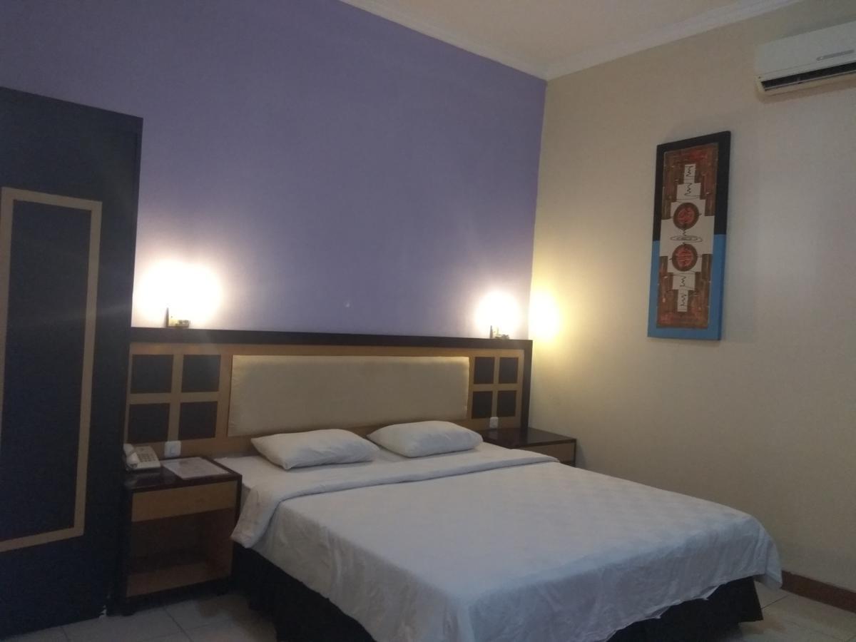 Graha Hotel Sragen Zewnętrze zdjęcie