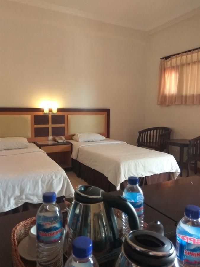 Graha Hotel Sragen Zewnętrze zdjęcie